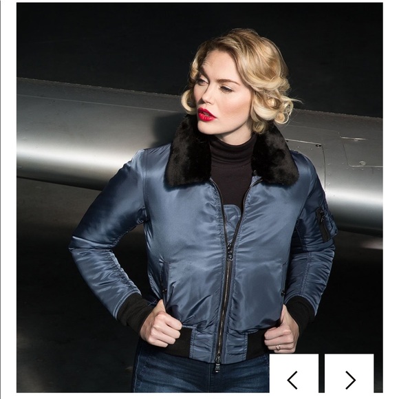 Women’s Bomber Jacket - Picture 3 of 6